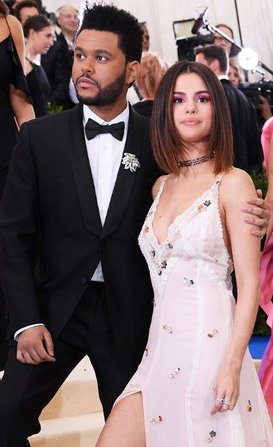 बताते चलें कि इंस्टाग्राम पर सबसे ज़्यादा फॉलोअर्स वाली गोमेज (25) और द वीकेंड ने एक-दूसरे को 10 महीने पहले डेट करना शुरू किया था.