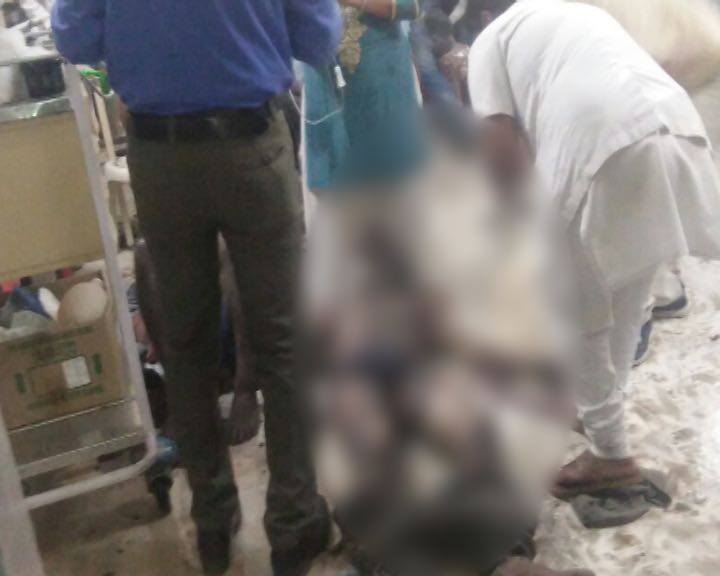 राज्य सरकार ने मरीज़ों के इलाज का ख़र्च उठाने की एलान किया है. 