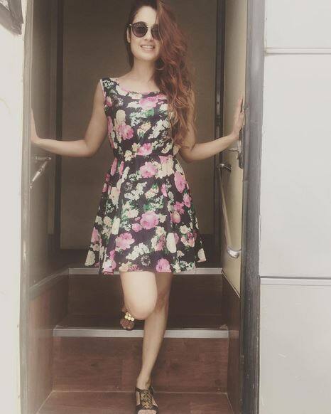 एक पोस्ट में प्रिंस ने युविका को अपना लक्की चार्म तक कहा है.