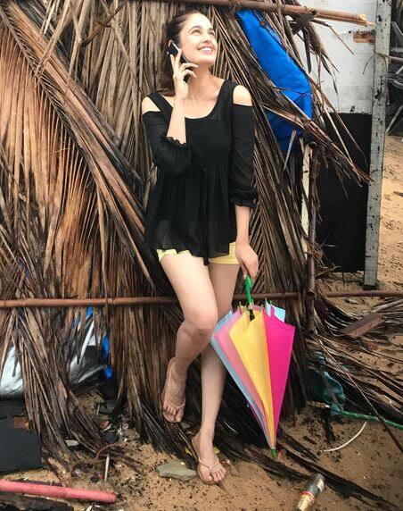 बहरहाल, एबीपी न्यूज दोनों को बधाई देता है.