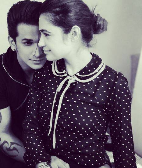 लेकिन अब फाइनली दोनों ने अंगुठियां बदलने का फैसला कर लिया है.