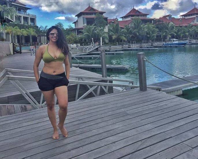 इंस्टाग्राम पर उनके 127,000 फॉलोअर्स हैं जो उनकी तस्वीरों पर खूब सारे लाइक्स और कमेंट्स करते रहते हैं.