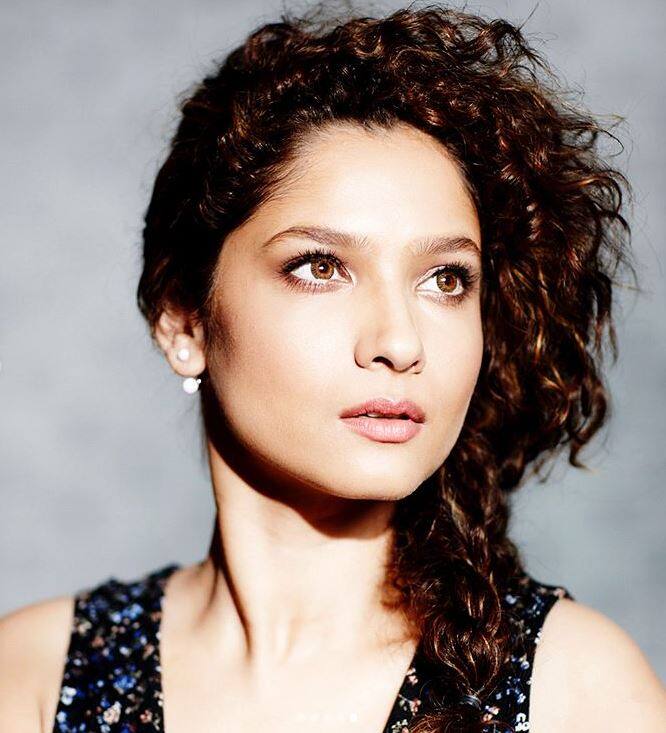  अंकिता की सभी तस्वीरें इंस्टाग्राम से ली गई हैं.