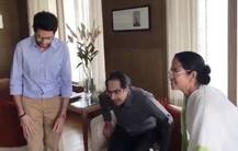 मुंबई में प.बंगाल की सीएम ममता बनर्जी ने की शिवसेना अध्यक्ष उद्धव ठाकरे से मुलाकात