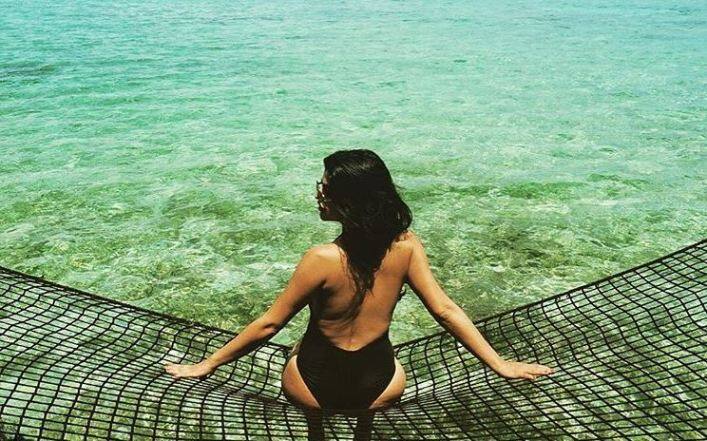 शहनाज घूमने की काफी शौकीन हैं वह जहां भी जाती हैं अपनी खूबसूरत तस्वीरों को शेयर करती हैं.