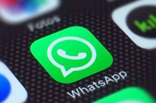 खास बात ये है कि हाइक मैसेंजर और वीचैट जैसे एप पहले से ही UPI-बेस्ड पेमेंट सपोर्ट कर रहे हैं. व्हाट्सएप इस मामले में थोड़ा पीछे है. 