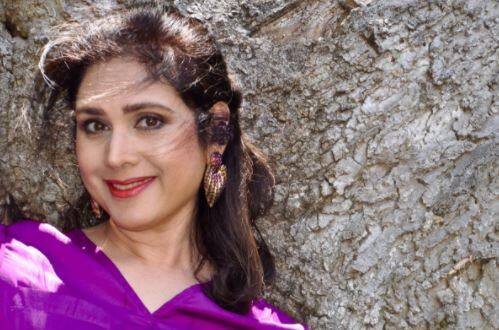 ऐसे में मीनाक्षी को अमिताभ बच्चन के साथ स्क्रीन शेयर करने में ज्यादा समय नहीं लगा.