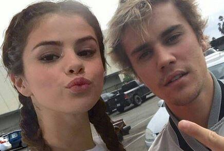 यहां तक की जस्टिन ने सेलेना के बारे में ये भी बोल दिया था कि वो अब वर्जिन नहीं रही.