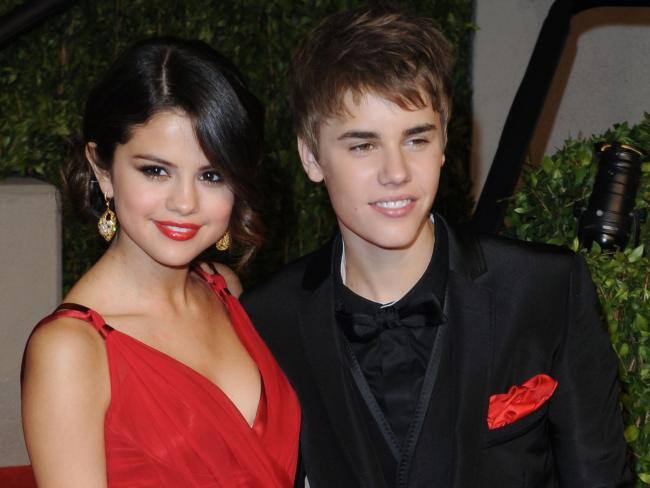 हालांकि, अभी इस बात की पुष्टि नहीं हो पाई है कि एक दौर में एक-दूसरे के दीवाने रहे सेलेना और बीबर एक बार फिर प्यार में पागल होने को तैयार हैं या नहीं.