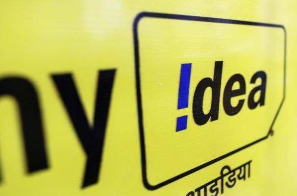 आइडिया 495 रु. प्लानः आइडिया ने इसके लिए 495 रुपये वाला नया प्लान उतारा है. 495 रुपये में एयरटेल और आइडिया अपने कस्टमर्स को हर दिन 1 जीबी डेटा और 'अनलिमिटेड' कॉल दे रहे हैं. ये प्लान 84 दिन की वैलिडिटी के साथ आता है जिसमें कुल 84 जीबी डेटा और कॉलिंग मिनट मिलेगा.