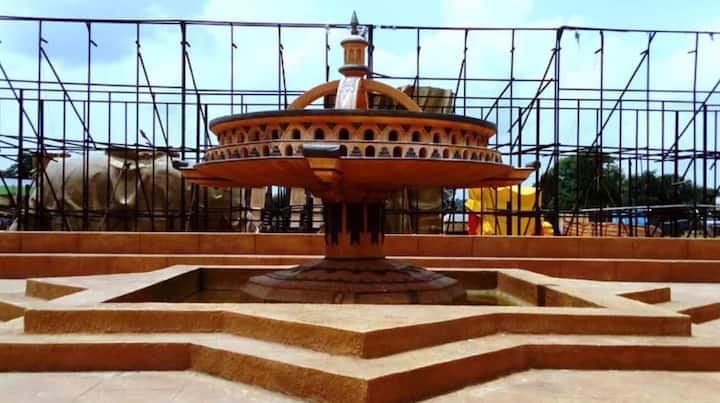 इस फिल्म में प्रभास, राणा दग्गुबत्ती, अनुष्का शेट्टी, राम्या कृष्णन, नासिर और सत्यराज ने मुख्य भूमिका निभाई थी. (फोटो- ramojifilmcity.com)