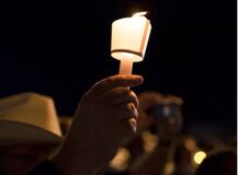 तस्वीरों में - अमेरिका के टेक्सास में चर्च पर हुए हमले में 27 की मौत, लोगों ने जाहिर की संवेदनाएं