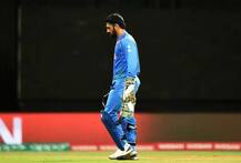 लक्ष्मण-अगरकर ने उठाए धोनी की T20 टीम में मौजूदगी पर सवाल