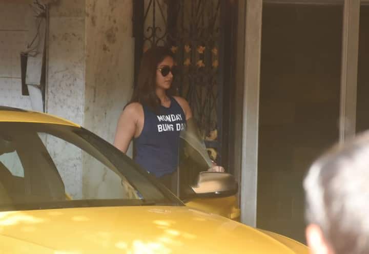 फिल्मों की बात करें तो इलियाना आखिरी बार फिल्म 'मुबारकां' में नजर आई थी. इससे पहले अक्षय कुमार के साथ रिलीज हुई 'रुस्तम' को काफी पसंद किया गया था. 