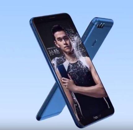 Honor 7X बेजल-लेस स्क्रीन और डुअल कैमरा टेक्नोलॉजी से लैस होगा. बता दें कि यह स्मार्टफोन चीन के बाजार में पहले से ही बिक रहा है. इसकी चीन में कीमत 1,299 यूआन है.