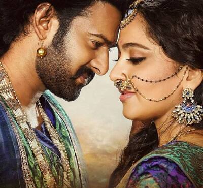 अनुष्का की शादी के लिए उनके फैंस काफी एक्साइटेड हैं. लेकिन अनुष्का की ओर से इस बात को लेकर अभी तक कुछ बयान नहीं आया है बता दें अनुष्का ने साल 2005 में तेलुगू फिल्म 'सुपर' से अपने फिल्मी करियर की शुरुआत की थी. 