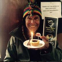 34 साल छोटी लड़की को डेट करने की वजह से ट्रॉल हुए मिलिंद सोमन, अब फिर पोस्ट की हैं तस्वीरें 