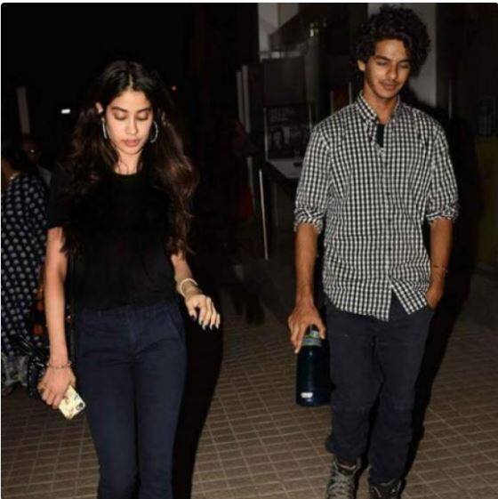 आपको बता दें कि हिंदी में 'सैरट' को करण जौहर की धर्मा प्रोडक्शन के बैनर तले बनाया जाएगा.