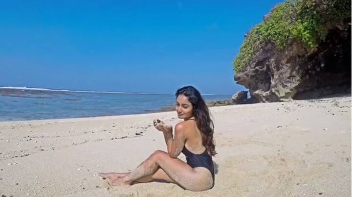 टीवी सीरियल्स के अलावा त्रिधा बंगाली फिल्मों में भी काम कर चुकी हैं.