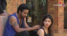 Bigg Boss 11: लाइट्स ऑफ होते ही लिपलॉक करते कैमरे में कैद हुए बंदगी और पुनीश 