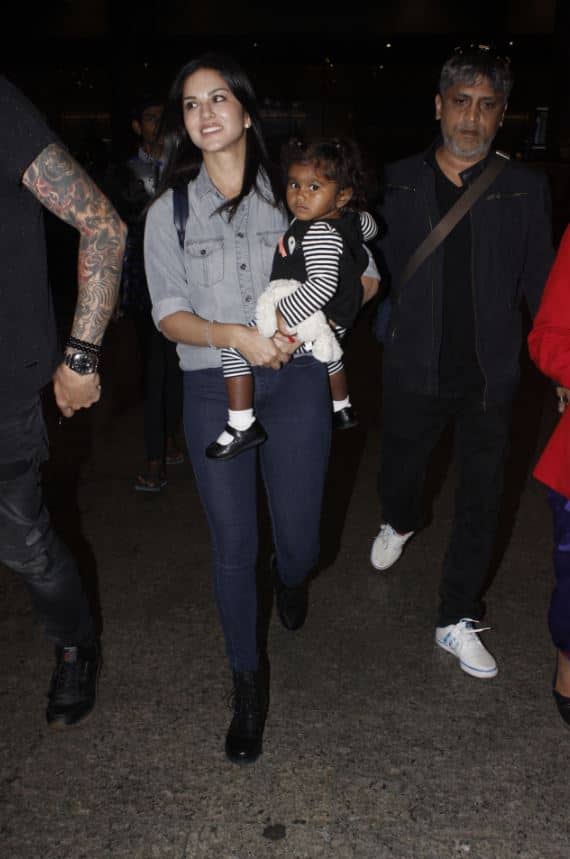 फिल्म में उनके साथ मुख्य भूमिका में अभिनेता अरबाज खान हैं. ये फिल्म 24 नवंबर को सिनेमाघरों में रिलीज होगी. आगे देखें सभी तस्वीरें... (तस्वीर: मानव मंगलानी)