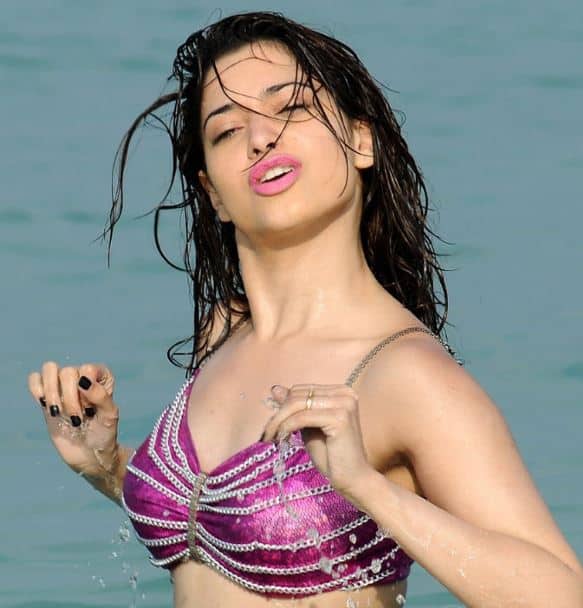 तमन्ना का कहना है कि फ्रांस में उन्हें बहुत सकारात्मक अहसास होते हैं और यह जगह काफी 'अच्छी' है.