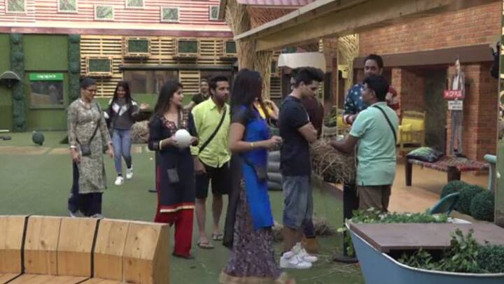 इसके बाद विकास के समझाने पर शिल्पा और अर्शी ने भी सब्यासांची को ही जीताने का फैसला किया. हालांकि पुनीश की कोशिश थी कि बंदगी किसी भी तरह नई कैप्टन बन जाएं, लेकिन अकेले पड़ने के चलते उन्हें भी सब्यासांची को ही सपोर्ट करना पड़ा. इसके बाद सब्यासांची घर के नये कैप्टन बन गए.