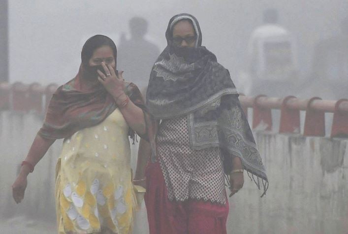 Air Pollution: 65 factories closed including Dabur and Bhushan Steel in Ghaziabad प्रदूषण: गाजियाबाद प्रशासन की बड़ी कार्रवाई, डाबर और भूषण स्टील समेत 65 फैक्ट्रियां बंद