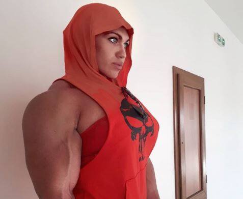 नतालिया जब 14 साल की थीं तो उन्हें लगता था कि वे बहुत पतली हैं और इसीलिए उन्होंने वेटलिफ्टिंग शुरु की. कुछ वक्त के बाद उनके शरीर ने जैसा रूप लिया उन्होंने खुद भी इसकी कल्पना नहीं की थी.