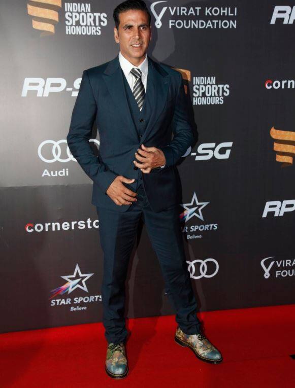 इसमें बॉलीवुड के खिलाड़ी कुमार यानि अक्षय कुमार भी शामिल हुए.