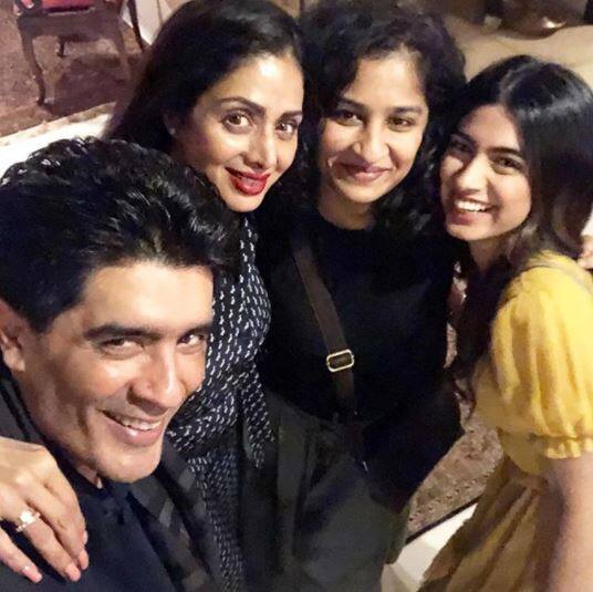 बता दें कि श्रीदेवी ने बोनी कपूर का बर्थडे चेन्नई के घर पर मनाया है. 
