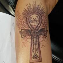 सोफिया हयात ने गुदवाया कपल टैटू