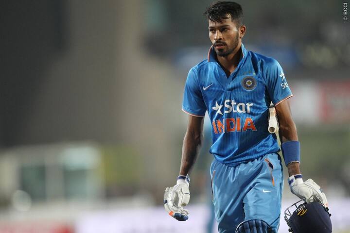 पांड्या को पहले टीम में शामिल किया गया था लेकिन फिर उन्हें आराम दे दिया गया.