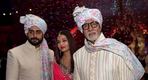 Video: बेटी आराध्या के साथ ऐश्वर्या का ढोल पर बारात वाला डांस देखिए तो जरा Video: बेटी आराध्या के साथ ऐश्वर्या का ढोल पर बारात वाला डांस देखिए तो जरा