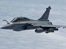 राफेल पर कांग्रेस ने मोदी सरकार को फिर घेरा, कहा- 41 फीसदी महंगे दामों पर खरीदे गए विमान