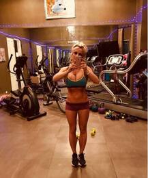 ब्रिटनी ने इंस्टा पर पोस्ट की वर्कआउट की तस्वीरें