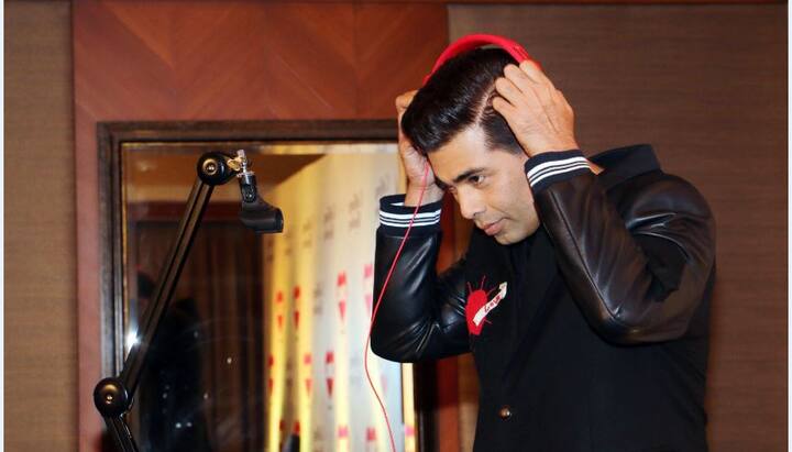 बता दें कि करन जौहर किसी भी मुद्दे पर खुलकर बात करते हैं. कभी-कभी उन मुद्दों पर बवाल भी मचता है लेकिन करन उससे डरते नहीं. लेकिन इस फिल्म को लेकर करन ये रिएक्शन वाकई किसी ने सोचा नहीं था. आपको बता दें कि पिछले साल करन जौहर की 'ऐ दिल है मुश्किल' फिल्म का विरोध भी देशभर में खूब हुआ था और उस दौरान इंडस्ट्री ने खुलकर इस डायरेक्टर का साथ दिया था.