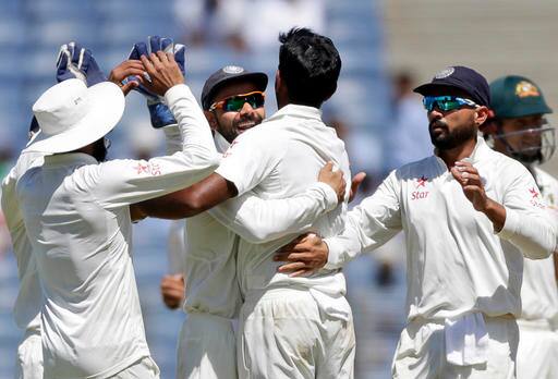 भारत ने जुलाई-अगस्त में श्रीलंका को उसके घर में तीन टेस्ट मैचों की सीरीज में 3-0 से मात दी थी. इस बार वह अपने घर में इतने ही टेस्ट मैचों की सीरीज खेल रहा है जिसकी शुरुआत गुरुवार से यहां के ईडन गार्डेंस स्टेडियम में खेले जाने वाले मैच से होगी.