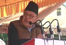 फारूक अब्दुल्ला ने फिर उगला जहर, कहा- पाकिस्तान ने चूड़ियां नहीं पहनी है