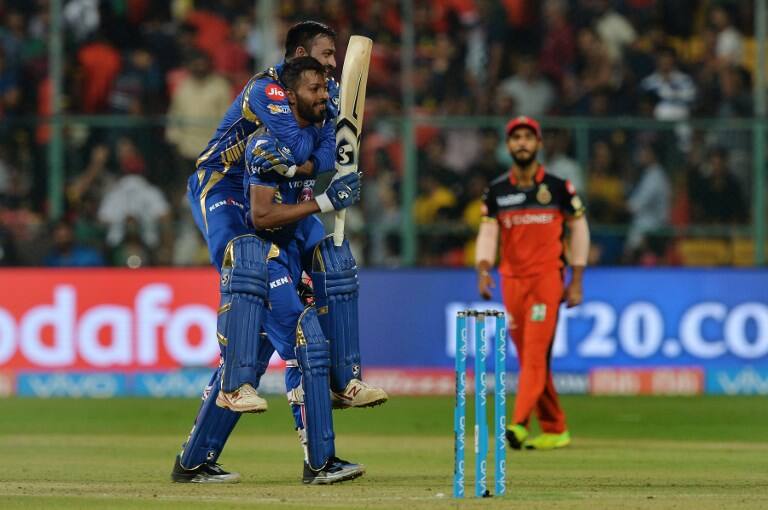 ipl-2018-mumbai-indians-hardik-pandya IPL 11: मुंबई इंडियंस का साथ छोड़ ऑक्शन में जाएंगे पांड्या ?