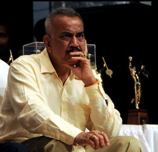   सोनी टीवी पर प्रसारित होने वाले शो CID में एसीपी प्रद्दुमन की भूमिका में नजर आने वाले शिवाजी साटम भी एक एपिसोड में अपने अभिनय के लिए 1 लाख रुपये लेते हैं.