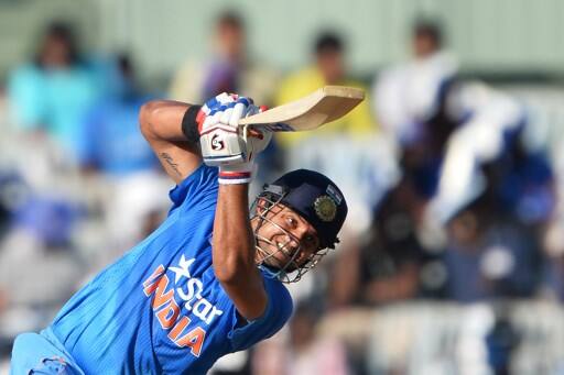 कप्तान रैना का फ्लॉप शो जारी, कर्नाटक के विशाल स्कोर के आगे मुश्किल में उत्तर प्रदेश Suresh Rains flop show continues in Ranji Trophy कप्तान रैना का फ्लॉप शो जारी, कर्नाटक के विशाल स्कोर के आगे मुश्किल में उत्तर प्रदेश