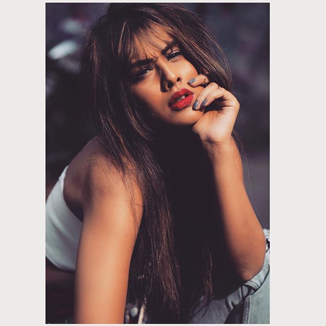 डेढ़ मिलियन फॉलोअर्स वाली निया ने इंस्टा पर पोस्ट की हैं कुछ ऐसी तस्वीरें