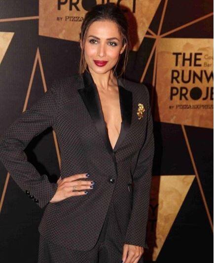 बताते चलें कि लाखों दिलों की धड़कन मलाइका कई शोज़ में जज की भूमिका भी निभा चुकी हैं. 