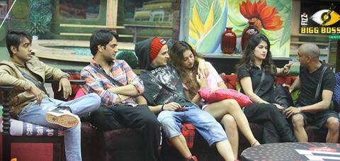 Bigg Boss 11: बेनाफ्शा के निशाने पर आईं हिना खान, शिल्पा के लिए कह दी बड़ी बात Bigg Boss 11: बेनाफ्शा के निशाने पर आईं हिना खान, शिल्पा के लिए कह दी बड़ी बात