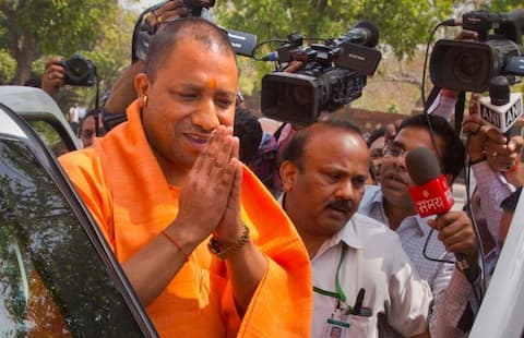 यूपी: VHP की तरफ से आयोजित संत सम्मेलन में शामिल होंगे सीएम योगी यूपी: VHP की तरफ से आयोजित संत सम्मेलन में शामिल होंगे सीएम योगी