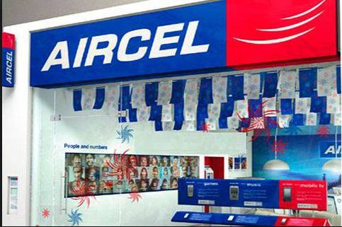 इसके अलावा कंपनी ने 199 रुपये के प्लान में भी कस्टमर को 1 जीबी डेटा और अनलिमिटेड लोकल -एसटीडी कॉल मिलेगी. यहां खास बात य है कि इस प्लान की वैलिडिटी 28 दिन है.