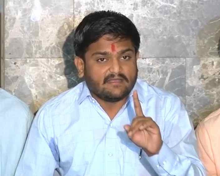 hardik patel supports congress Gujarat Assembly Election for Patidar Reservation Hindi News ABP न्यूज़ की खबर पर मुहर, हार्दिक पटेल ने आरक्षण पर कांग्रेस का फॉर्मूला स्वीकारा