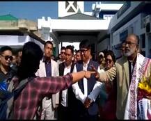 VVIP कल्चर से फ्लाइट में देरी, महिला यात्री ने केंद्रीय मंत्री को सुनाई खरी-खोटी, मंत्री ने दी सफाई