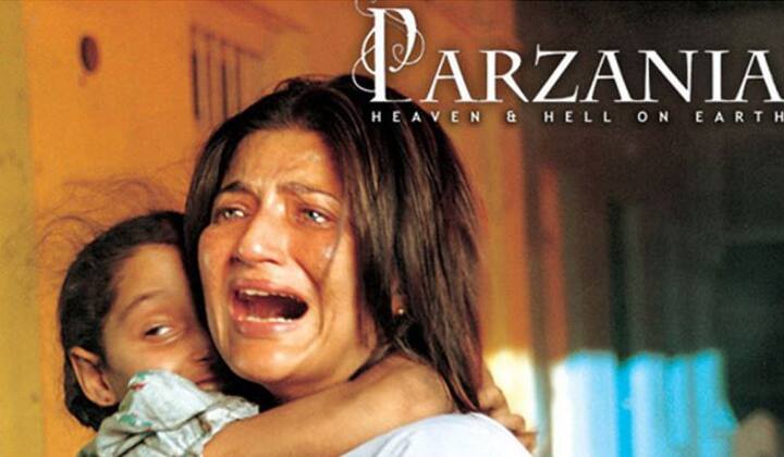 परजानिया: फिल्म 'परजानिया' गुजरात के अतीत के घावों को जाहिर करने वाली फिल्म थी और फिल्म ने काफी प्रशंसा भी प्राप्त की. यह फिल्म अजहर नाम के एक लड़के के चारों तरफ घूमती है, जो साल 2002 में गुजरात दंगों के दौरान गायब हो गया था. हालांकि फिल्म ने राष्ट्रीय पुरस्कार भी जीता लेकिन राजनीतिक दलों के ऐतराज की वजह से इस फिल्म को भी बैन का सामना करना पड़ा.